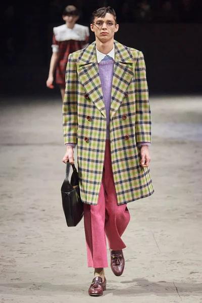Look 45